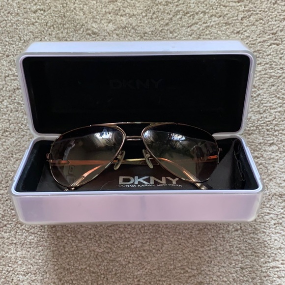 DKNYC Accessories - ✨SOLD✨ DKNY Aviators